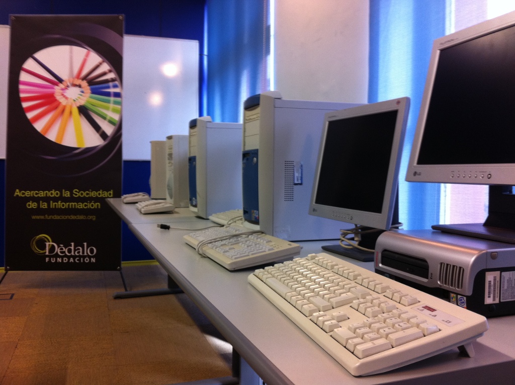 Fundación Dédalo va a donar 28 equipos informáticos